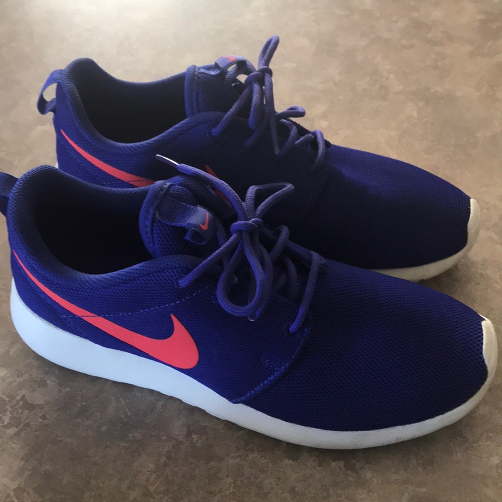 Womens Nike Roche’ Running shoe